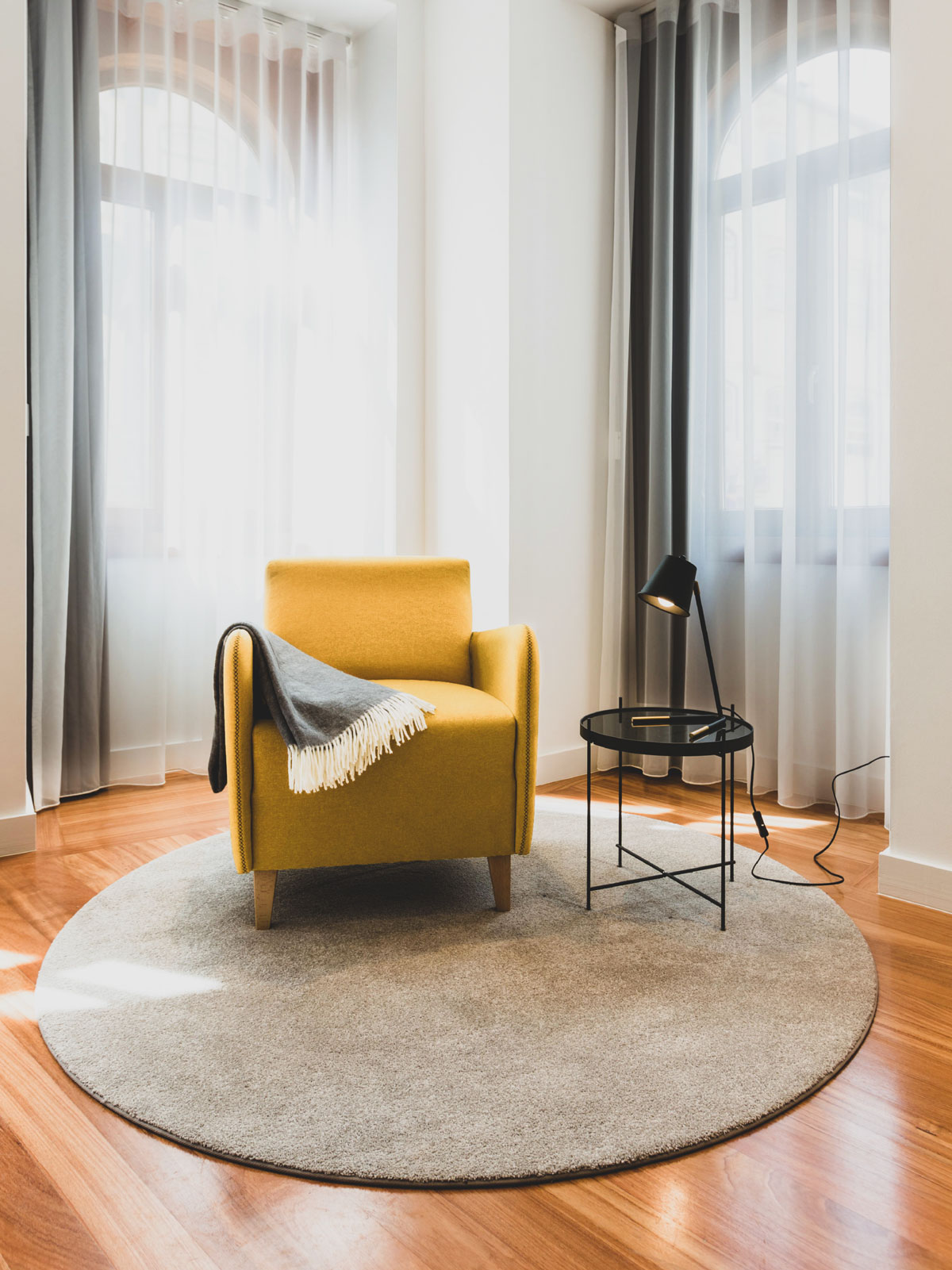 Almedina Apartments - Refined residential interior design